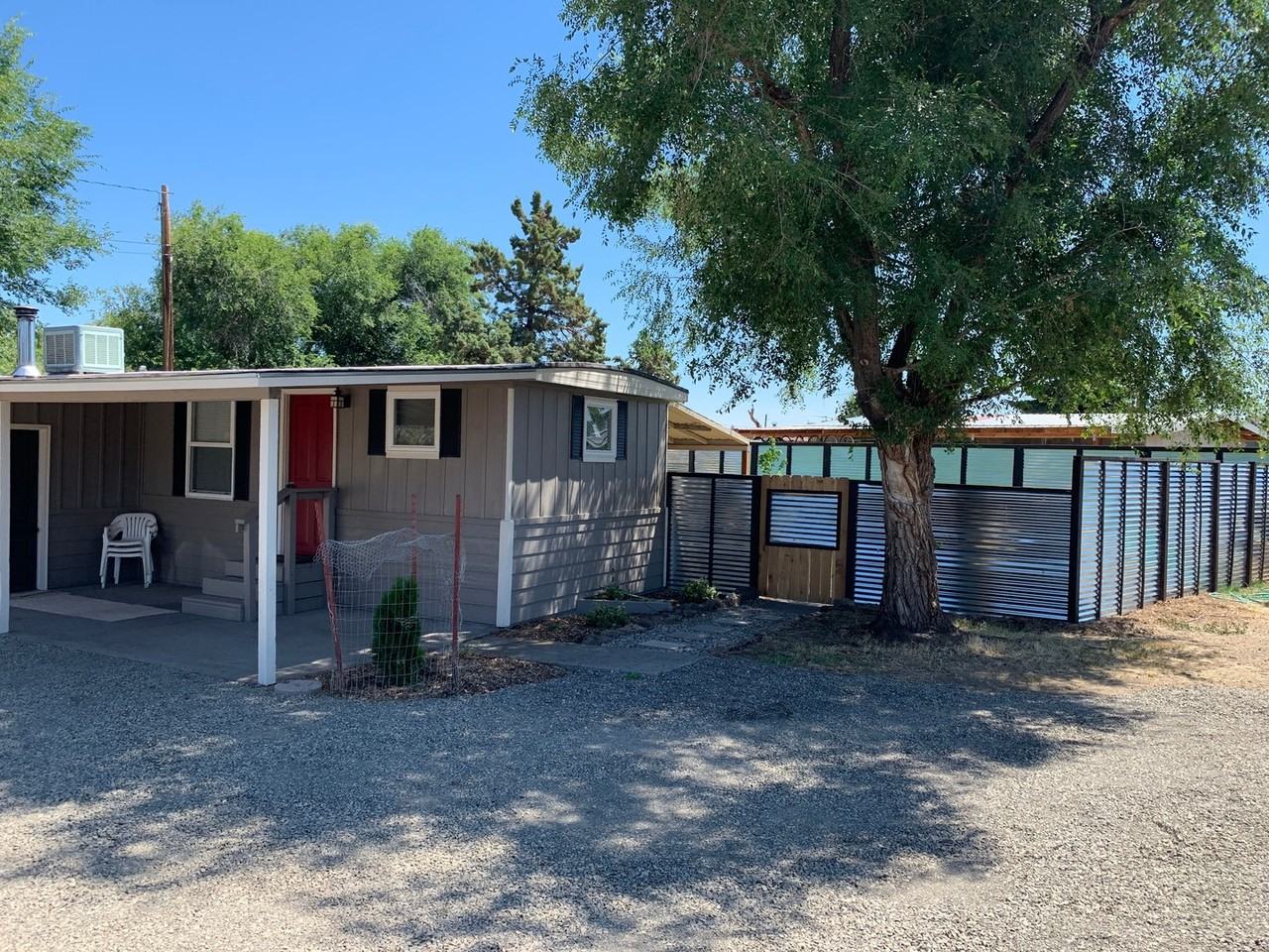 8662 8th St - Photo 2 of 9