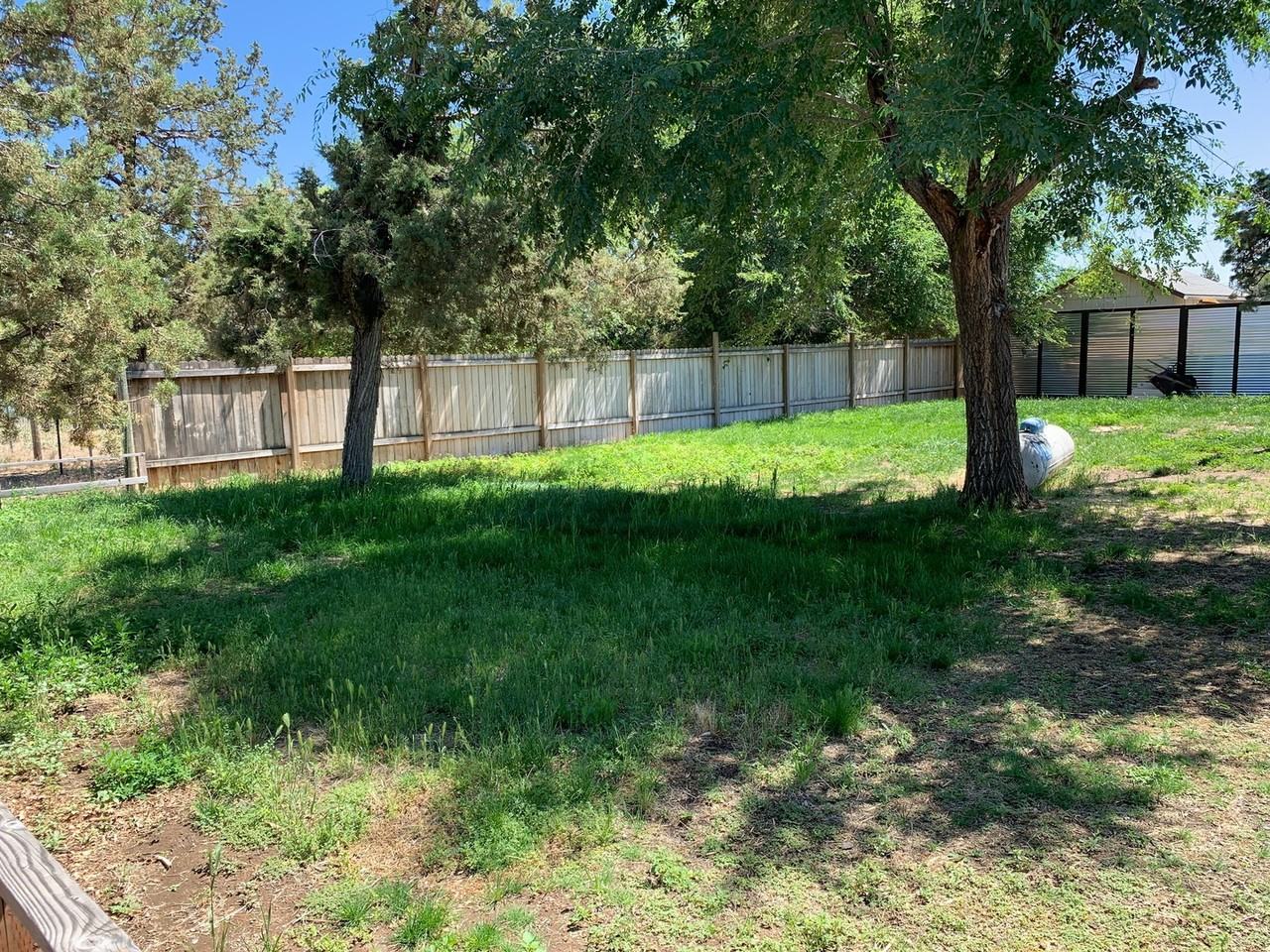 8662 8th St - Photo 3 of 9