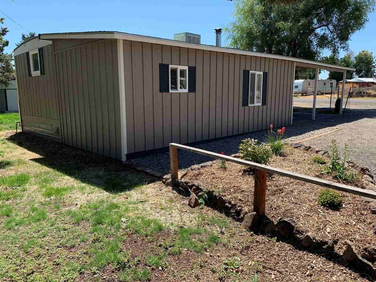 8662 8th St - Photo 7 of 9