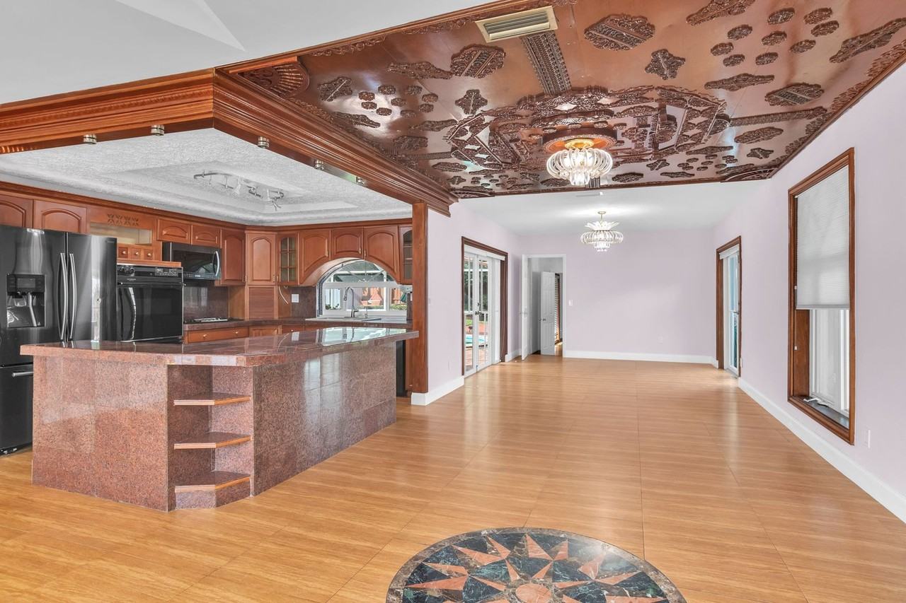 17320 Sw 89th Ave - Photo 6 of 26