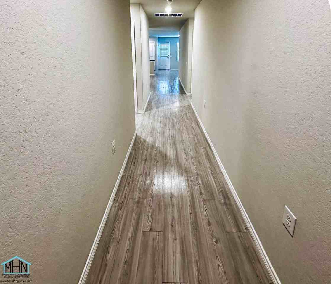 6707 Hibiscus Fls - Photo 3 of 19