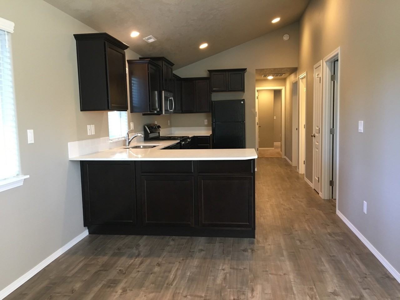 1281 W Rail Way - Photo 3 of 10
