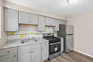 433-435 Idlewood Rd - Photo 1 of 1