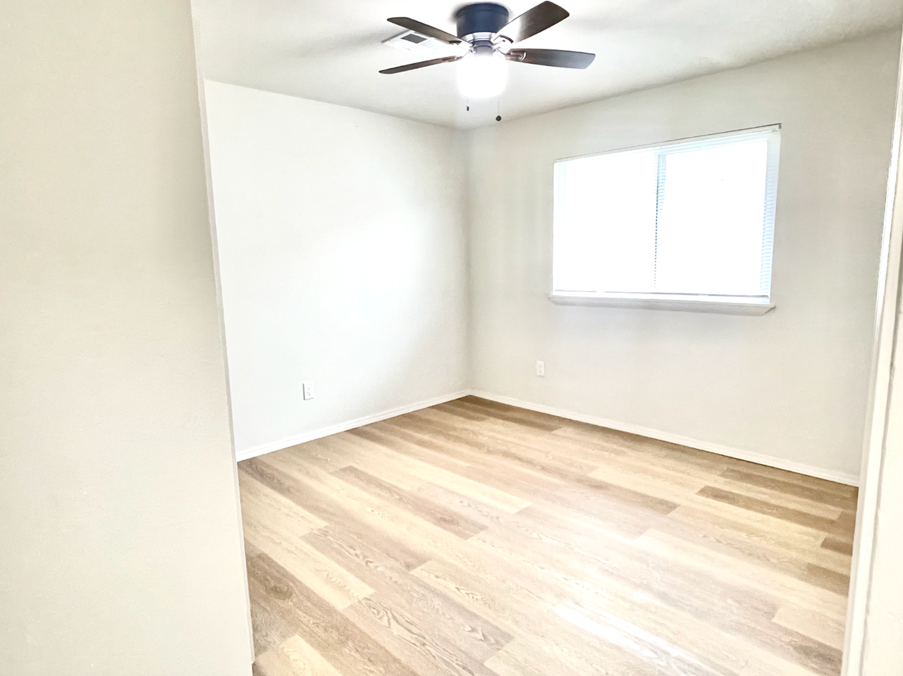 Legacy @La Hacienda - Photo 4 of 29