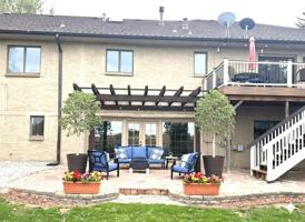 featured image of 7522 S Mount Zirkel