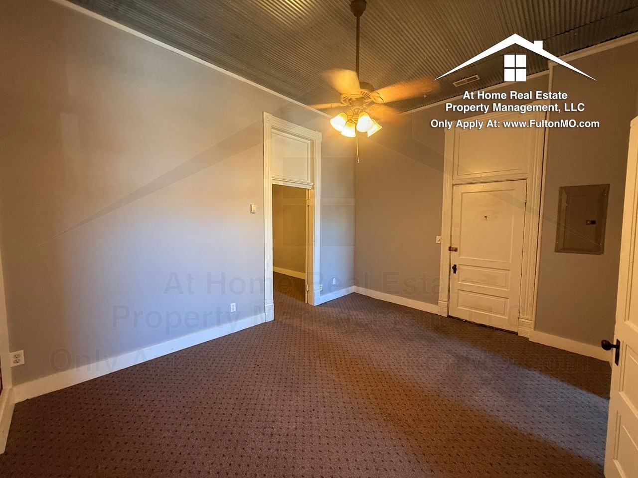 504 Nichols Street - Photo 3 of 15