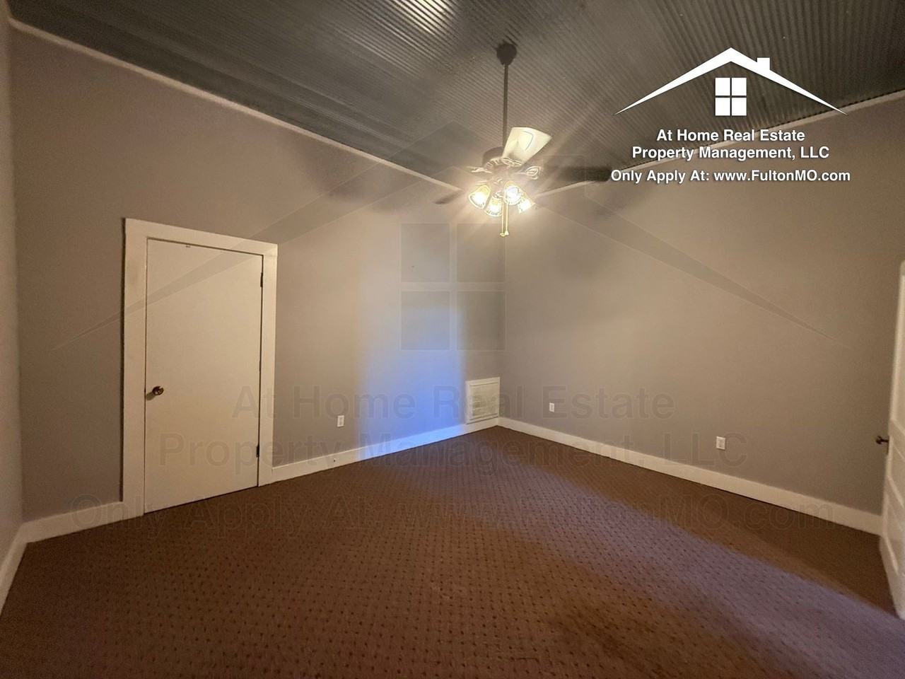 504 Nichols Street - Photo 5 of 15