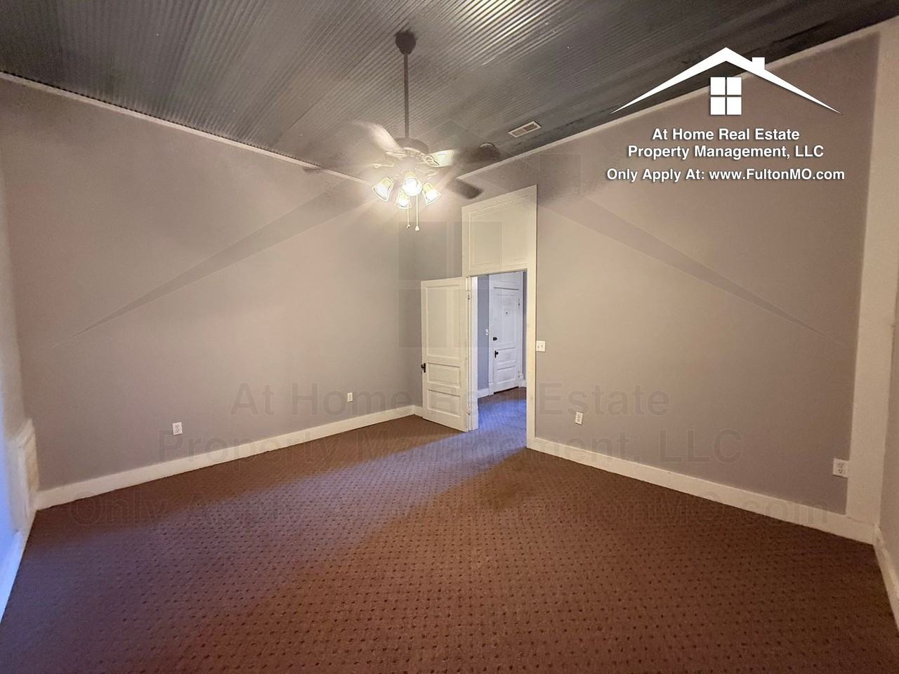 504 Nichols Street - Photo 6 of 15