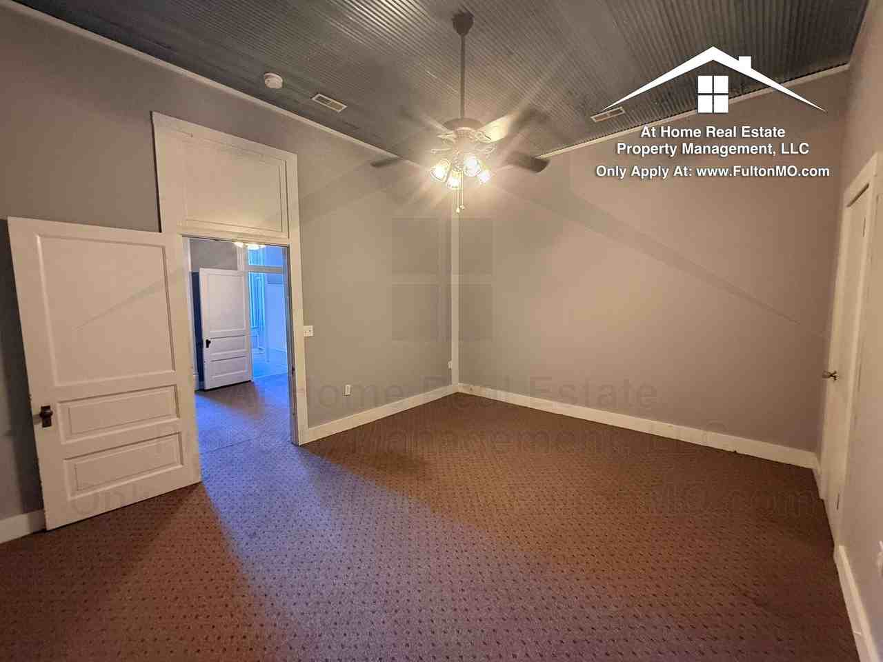 504 Nichols Street - Photo 7 of 15