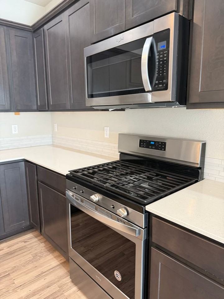 9922 13th St Se - Photo 4 of 15