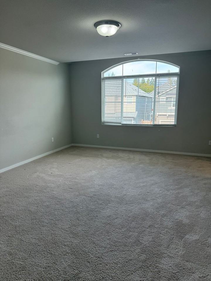 9922 13th St Se - Photo 7 of 15
