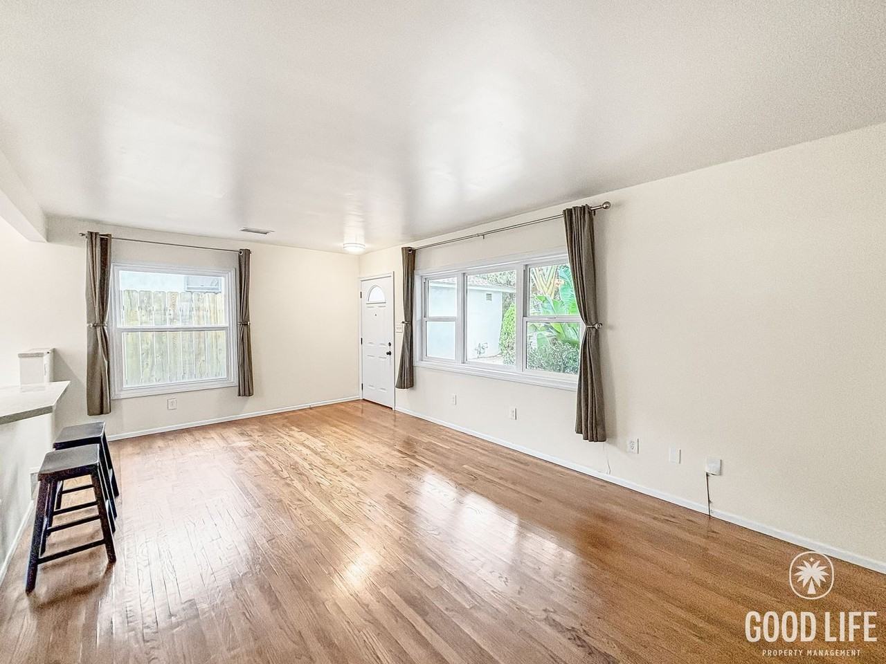 5226 Waring Rd - Photo 3 of 24