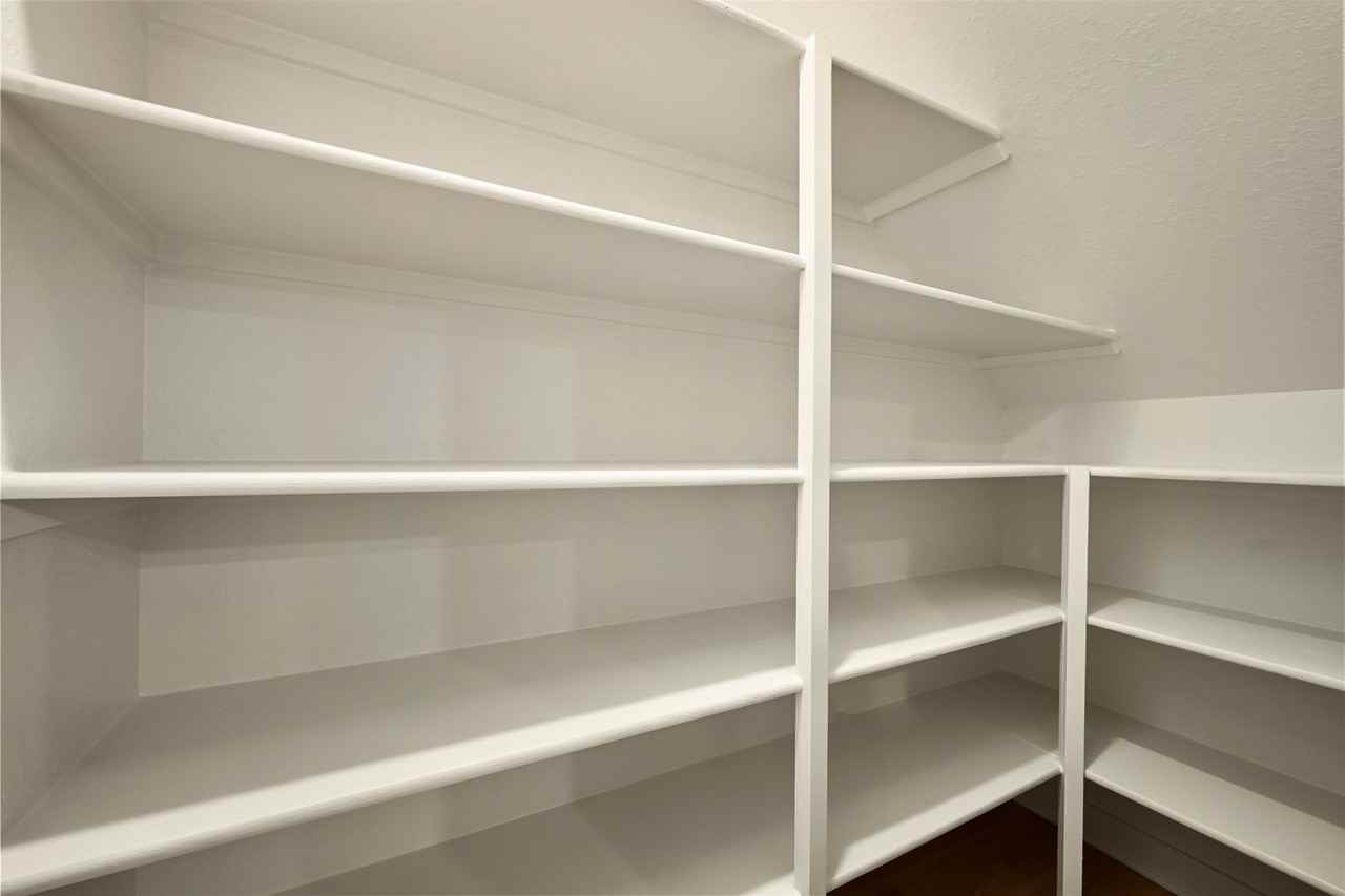 245 Pawpaw Rd - Photo 6 of 18