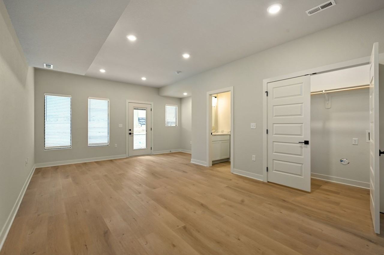 245 Pawpaw Rd - Photo 7 of 18