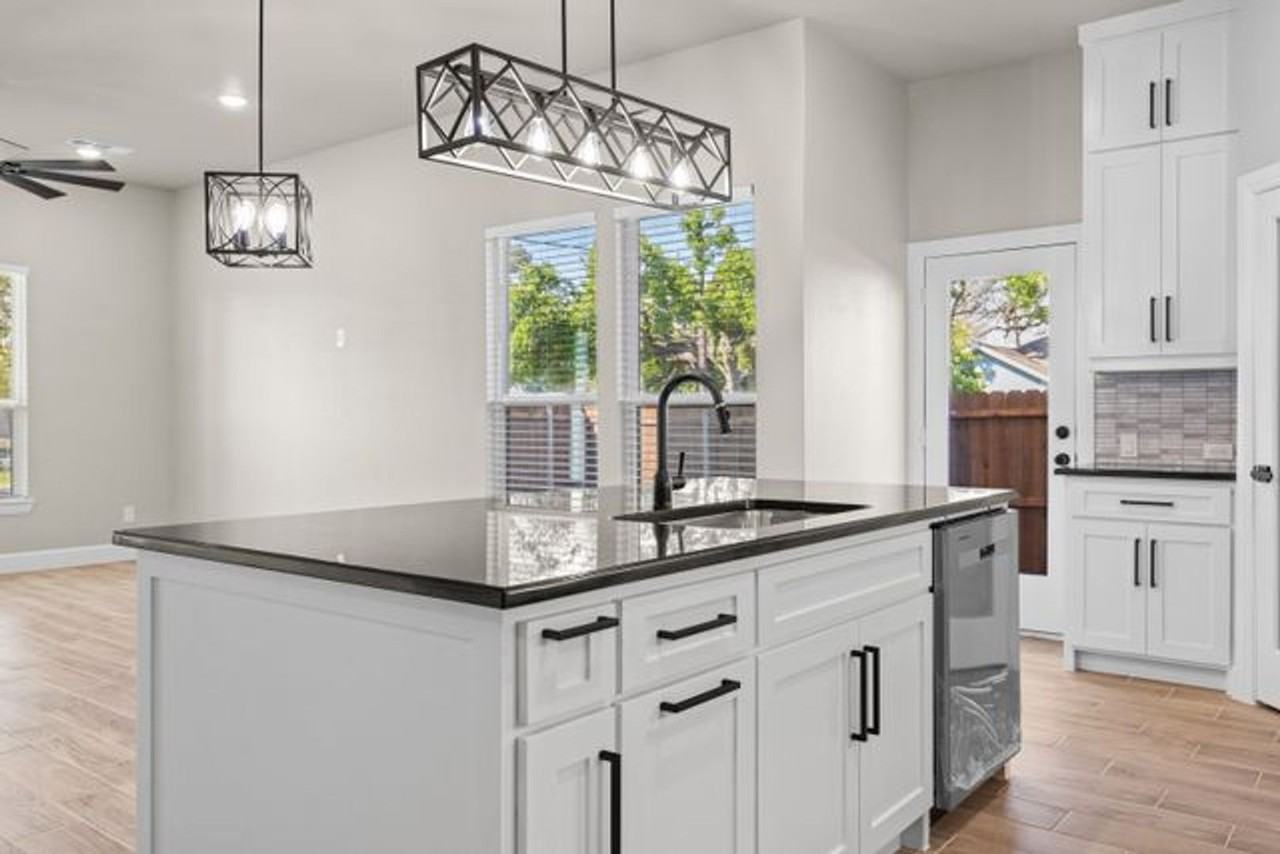 130 W 5th St - Photo 6 of 26