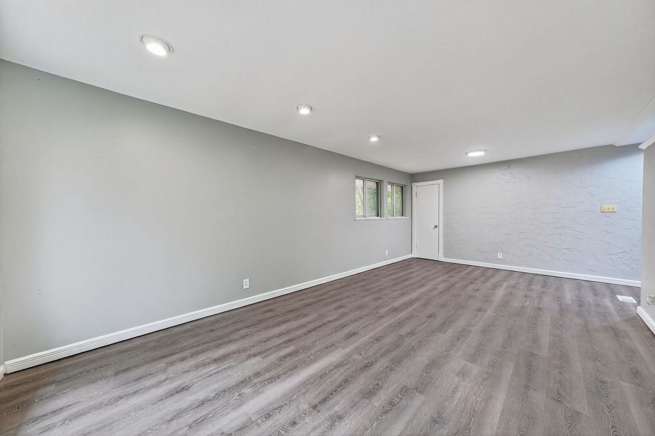 120 Mcalpine Dr - Photo 4 of 27