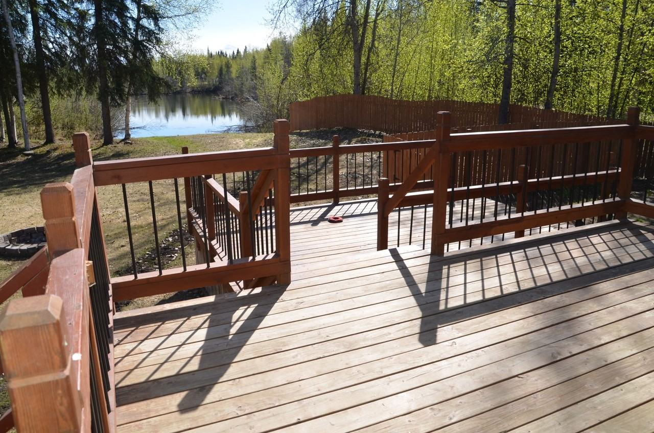 864 Mattie St - Photo 3 of 20