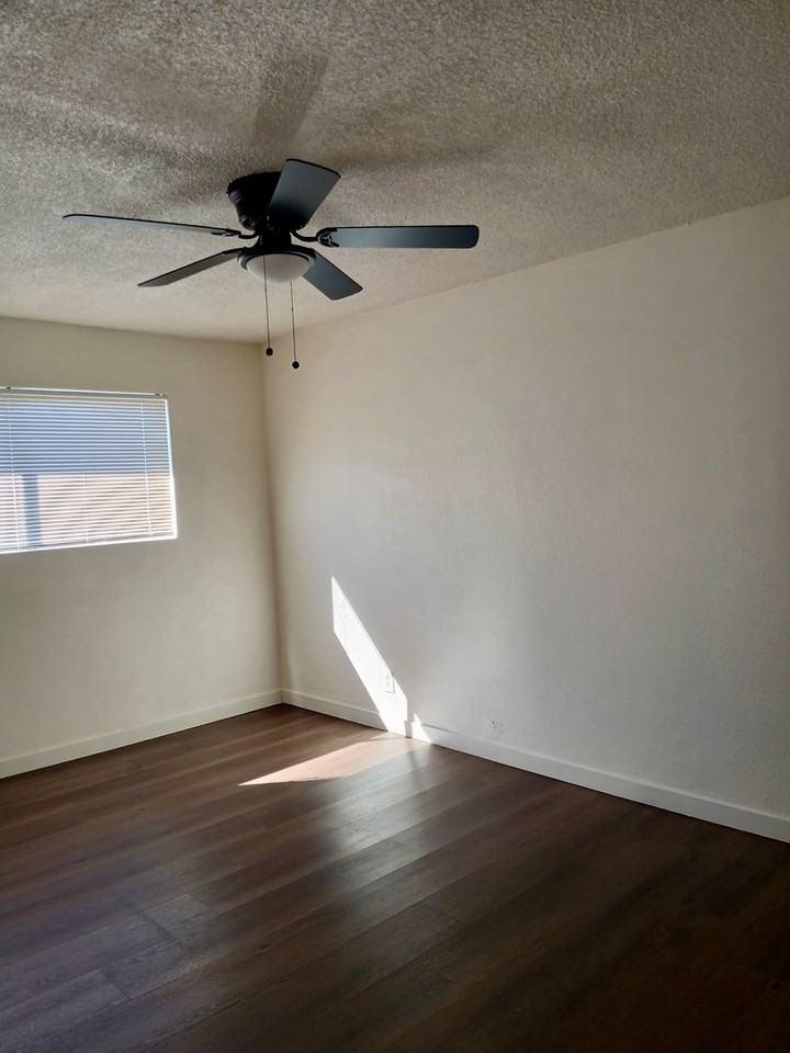 Fully Renovated Modern 2 - Photo 7 of 16