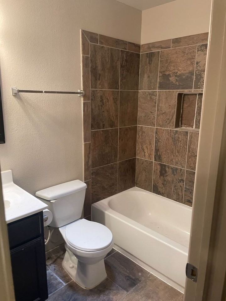 5017 Copper Ranch Ave - Photo 7 of 9