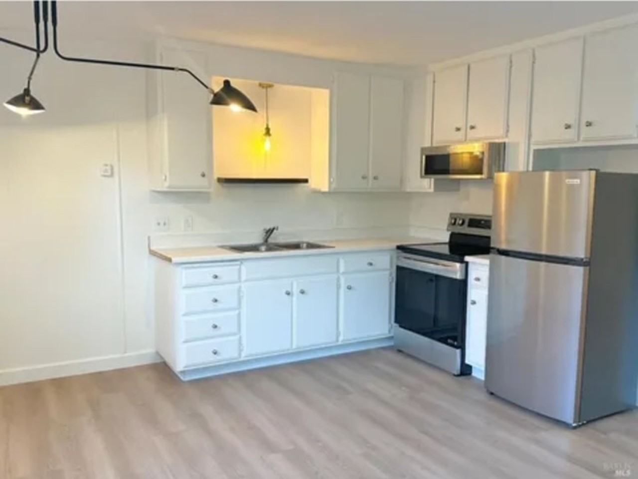 18823 Beatrice Dr #B - Photo 3 of 12