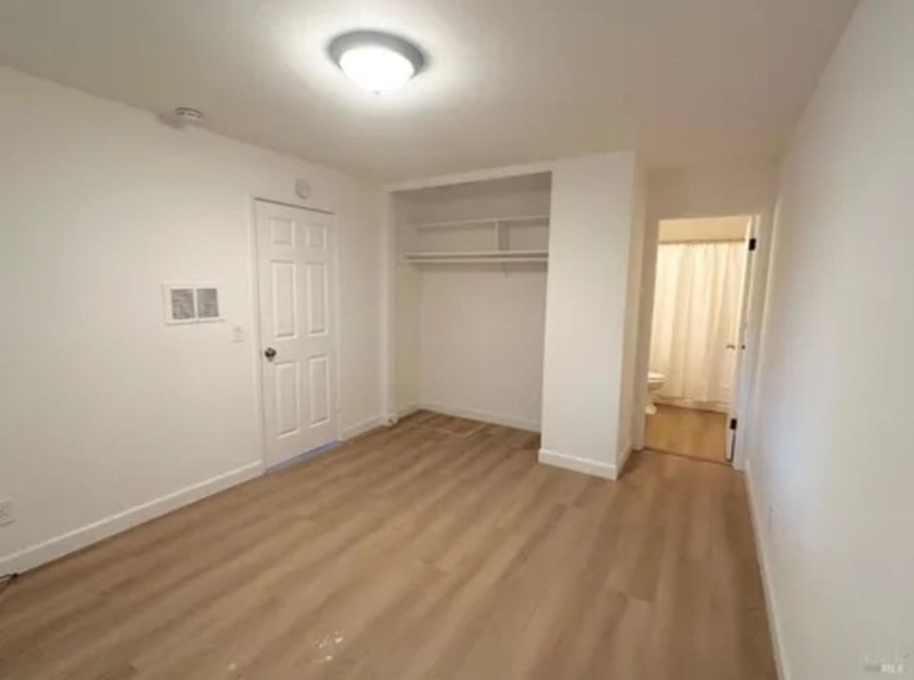 18823 Beatrice Dr #B - Photo 4 of 12