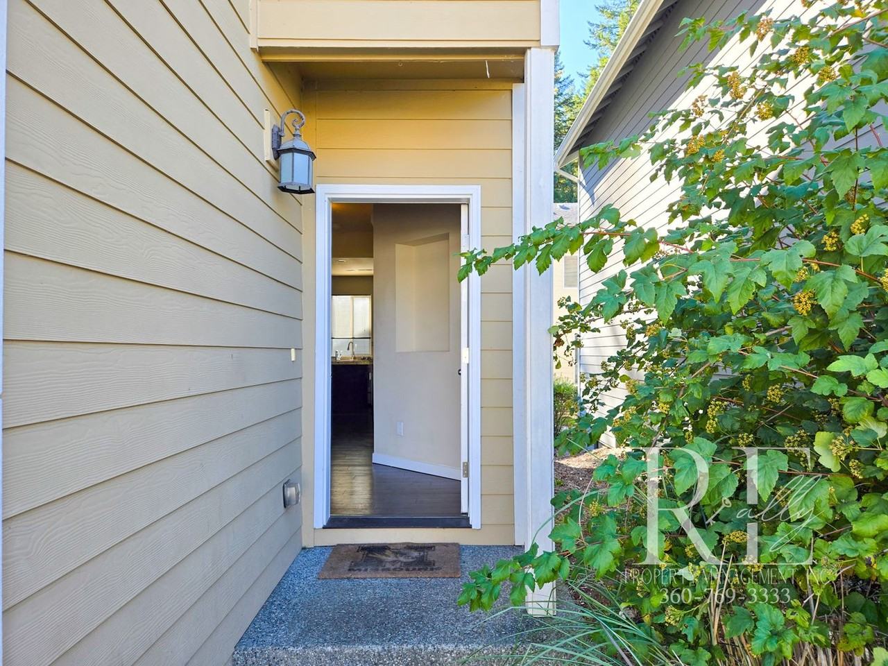 1564 Ne Odessa Way - Photo 2 of 23