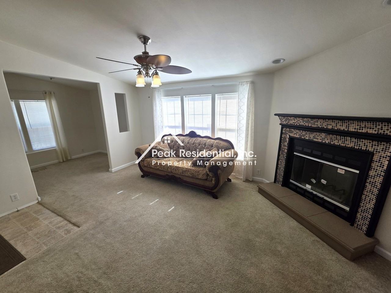6946 27th St - Photo 3 of 18