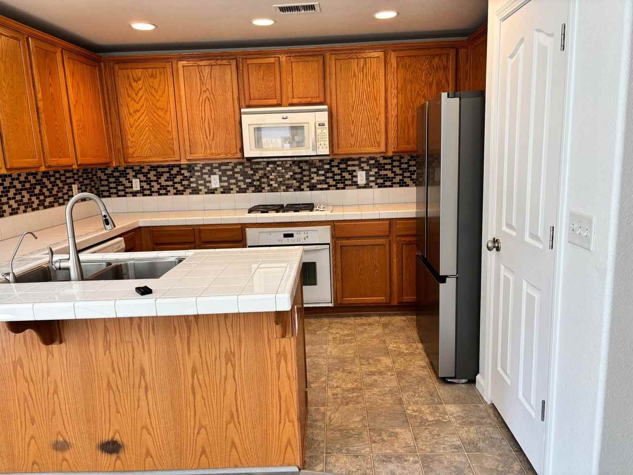 11460 Cervino Dr - Photo 3 of 46