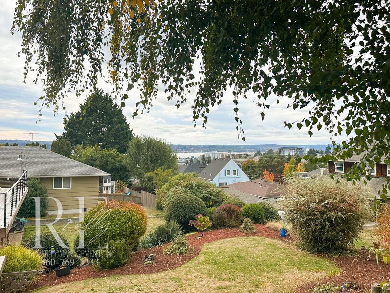 1701 Pitt Ave - Photo 3 of 42