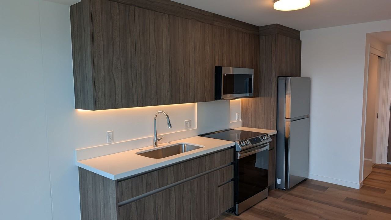 1500 Rycroft St #1910R - Photo 2 of 25
