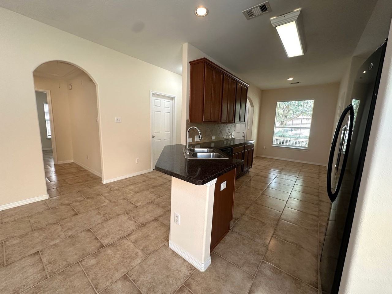 18922 Wellock Ln - Photo 7 of 27