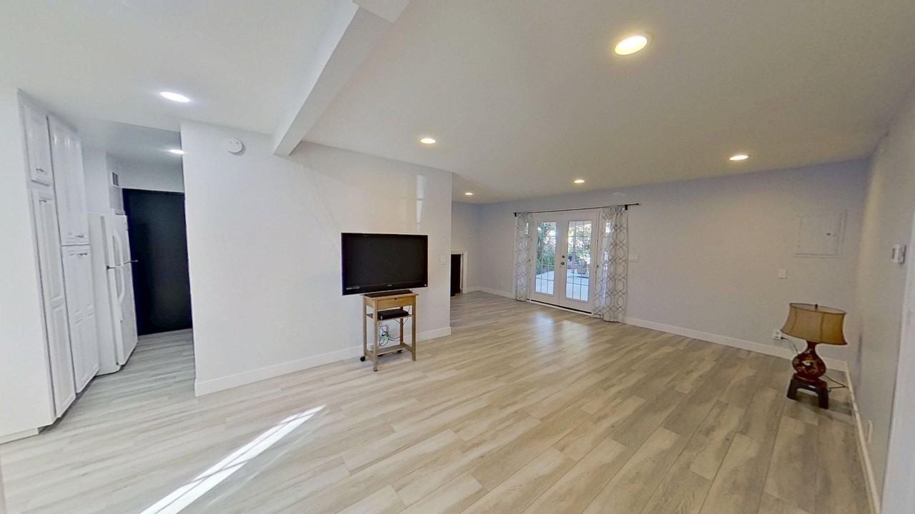 1105 South Rene Drive - Photo 2 of 21