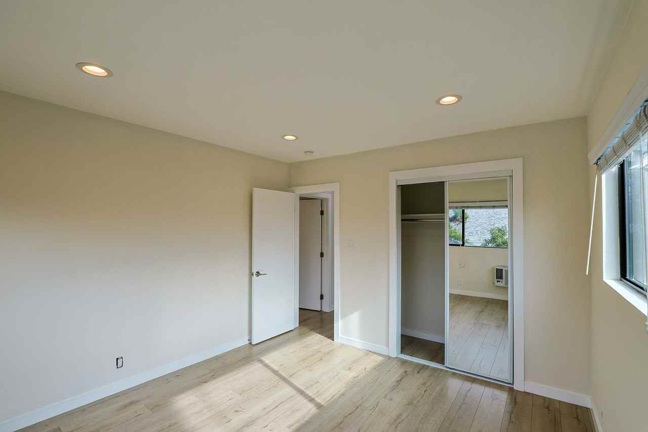 1277 W 23rd St - Photo 6 of 25