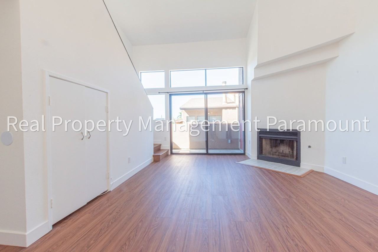 6665 Franklin Ave - Photo 6 of 30