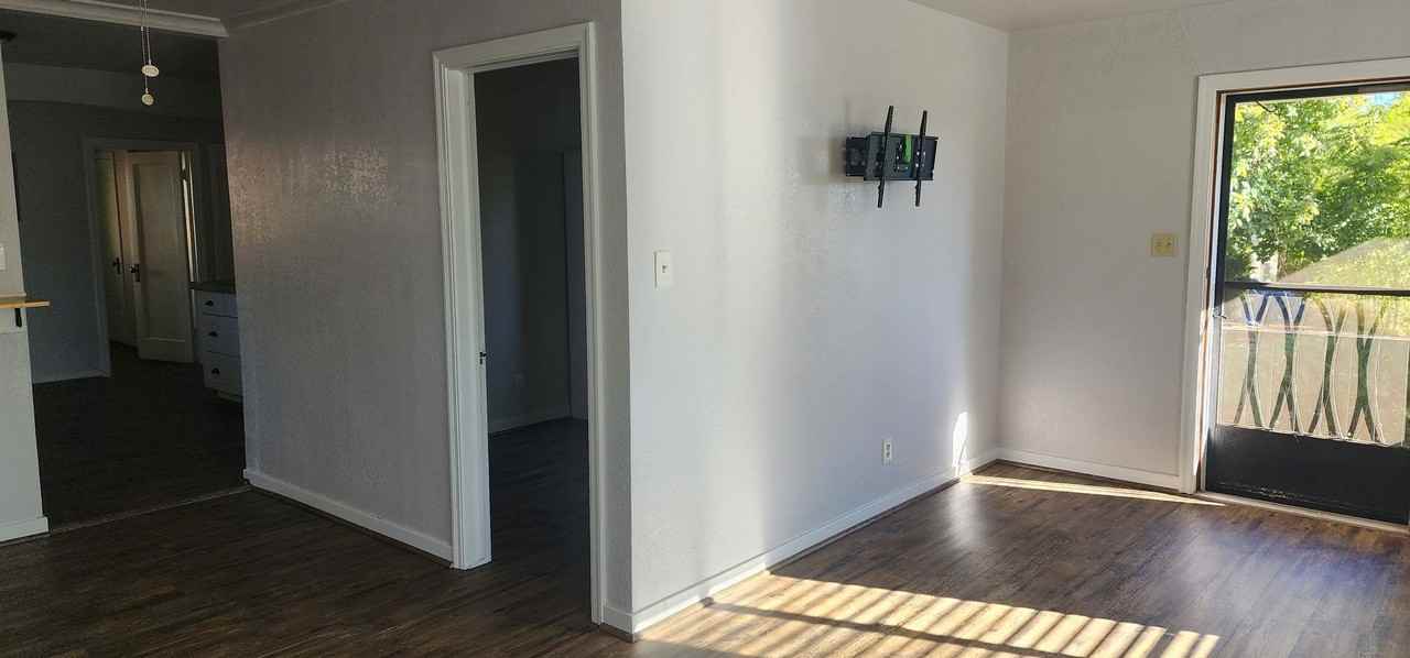 1660 Ashby Rd - Photo 6 of 25