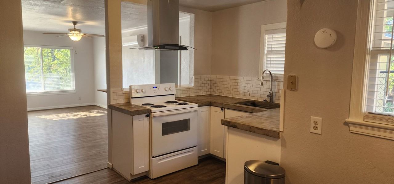 1660 Ashby Rd - Photo 7 of 25