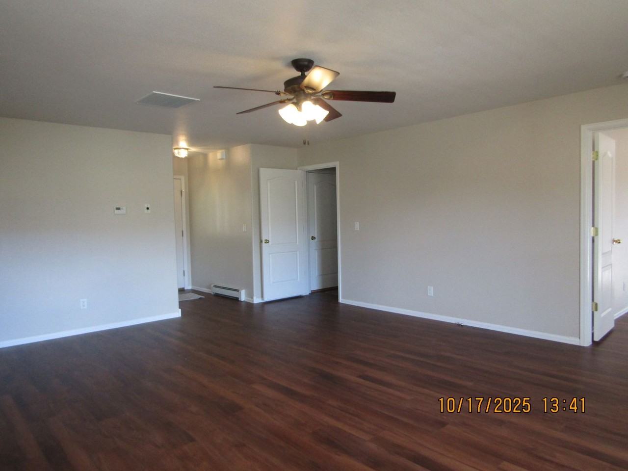 2459 Pioneer Way - Photo 3 of 20