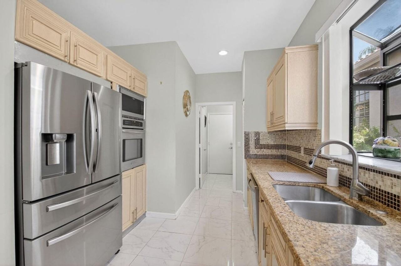 4465 Barclay Fair Way - Photo 2 of 26