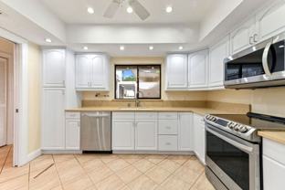 1900 Presidential Way #F - Photo 1 of 1