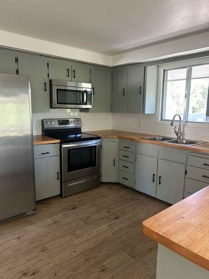 2558 Highway 82 - Photo 3 of 11