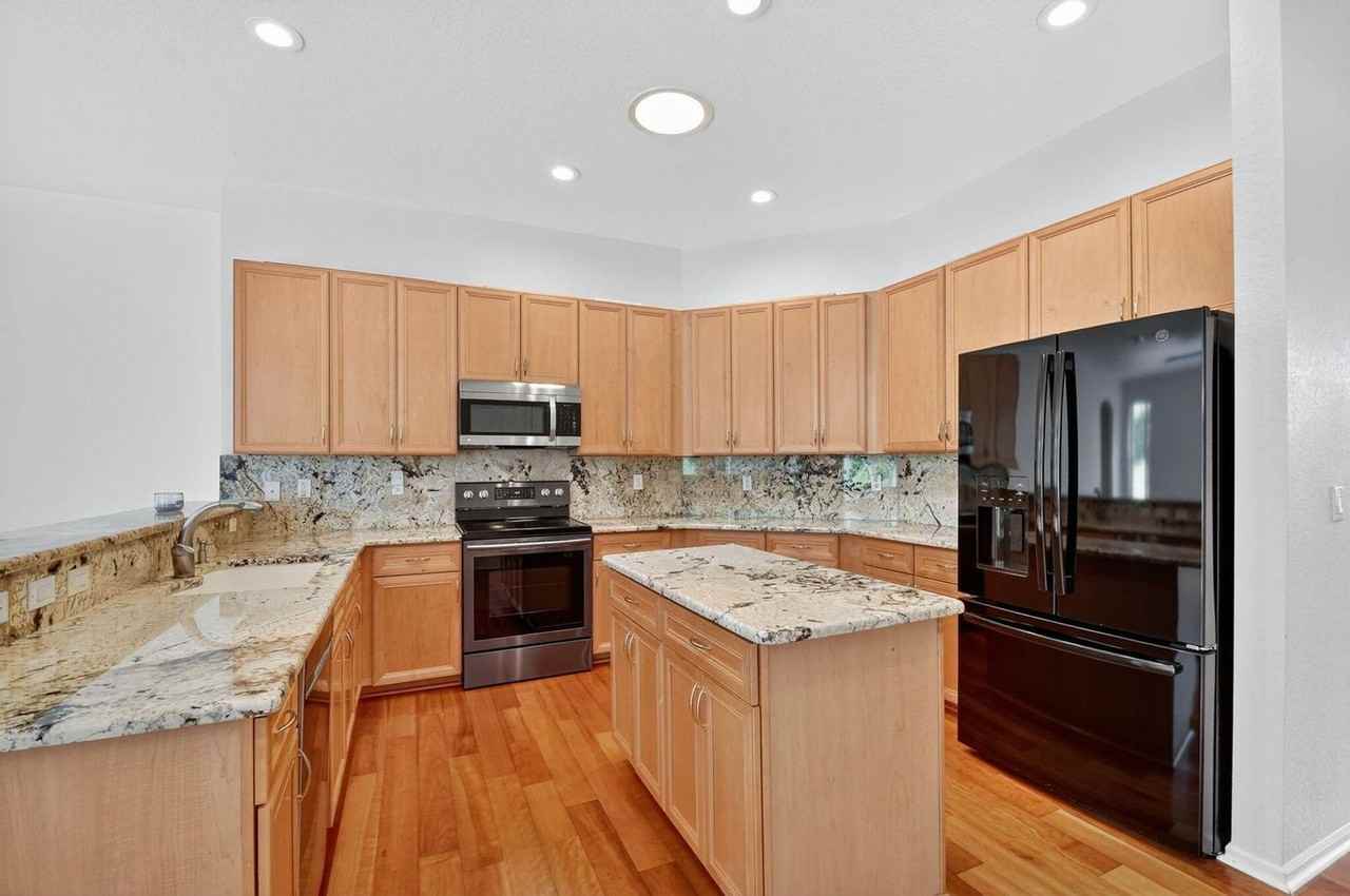 11582 Windsor Bay Pl - Photo 3 of 20