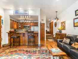 featured image of 807 Alder Ave