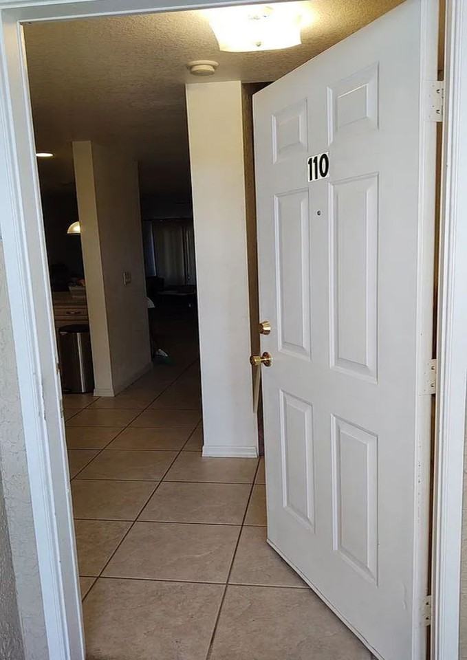 1315 Southwest 47th Terrace - Photo 2 of 50