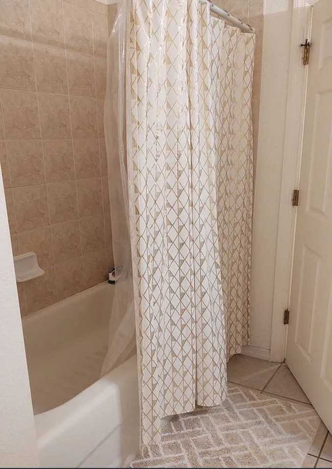 1315 Southwest 47th Terrace - Photo 5 of 50