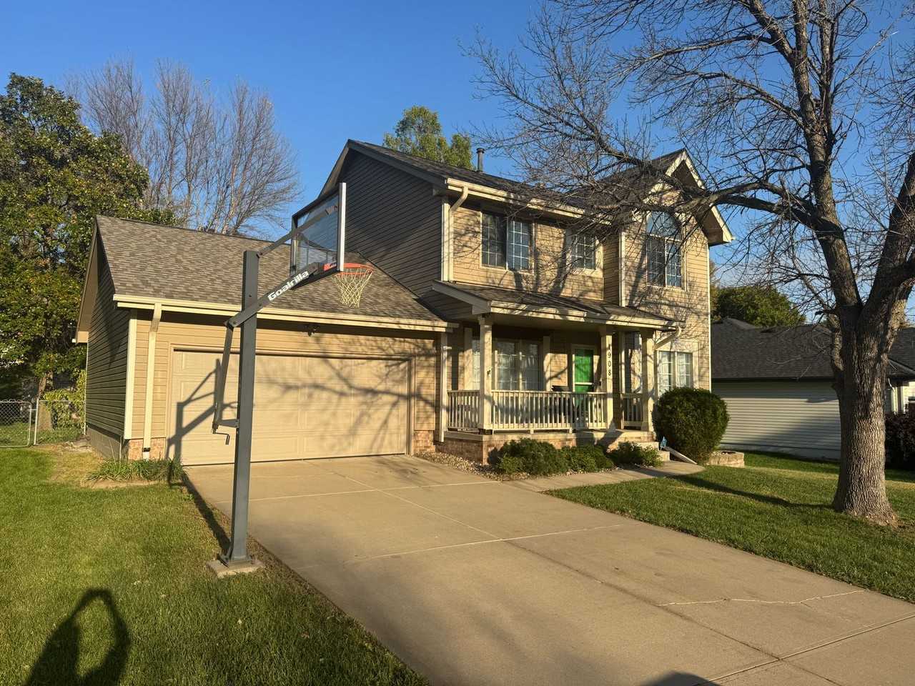 1908 Franklin Dr - Photo 2 of 20