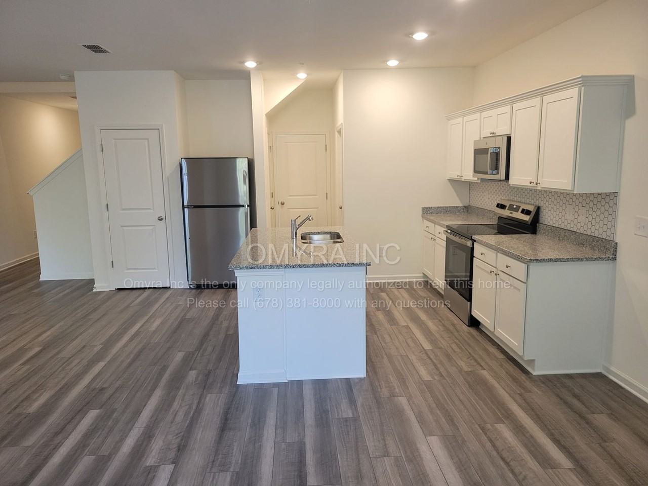 1036 Castanea Dr - Photo 3 of 15