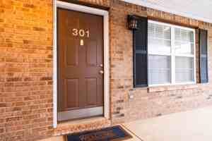 featured image of 402 W Glenn Ave #301B