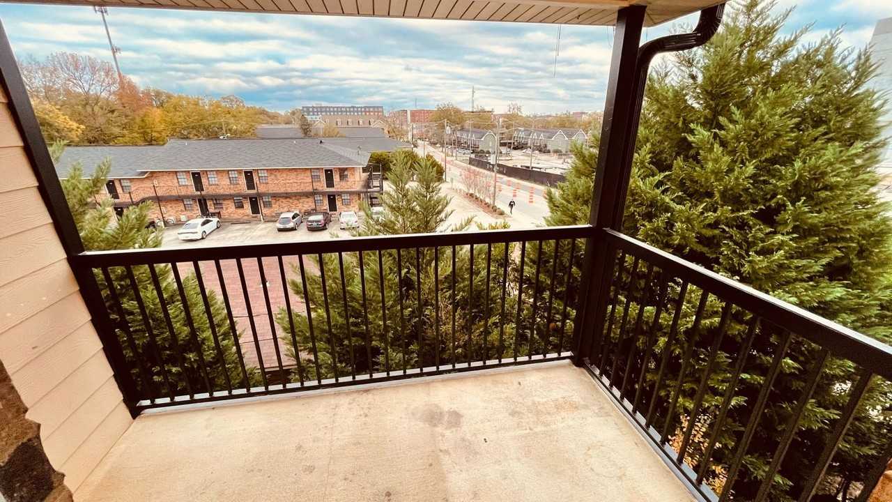 402 W Glenn Ave #301B - Photo 5 of 14