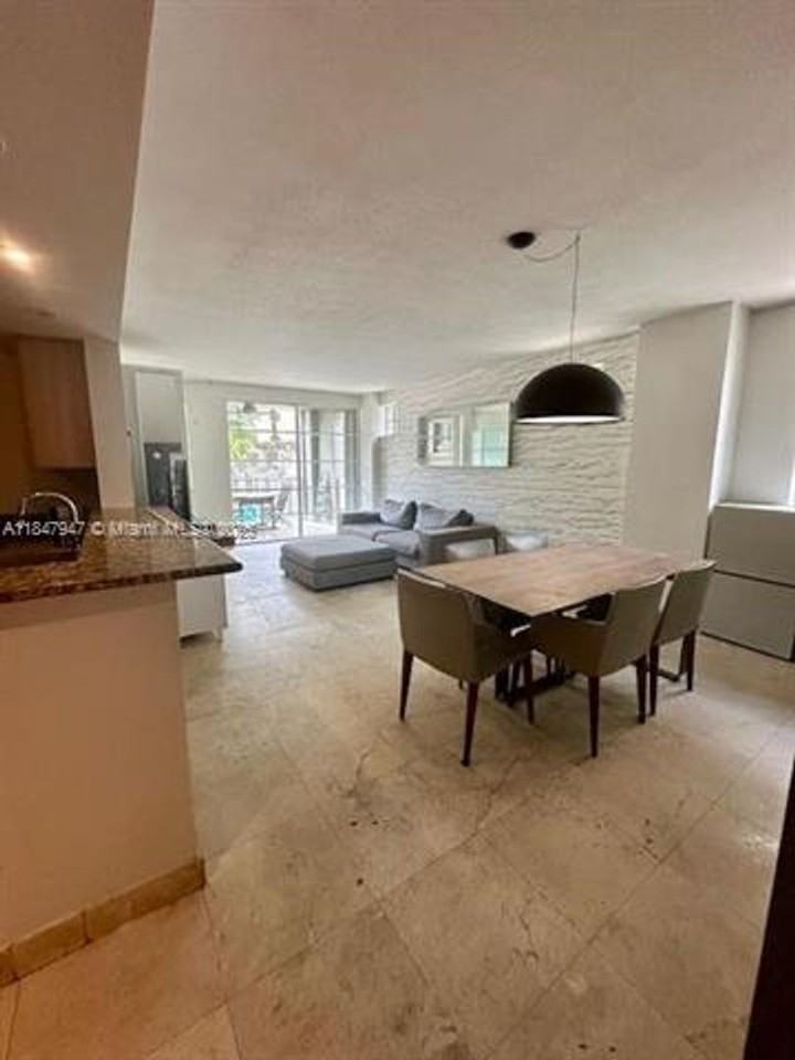 140 Meridian Ave #315 - Photo 4 of 16