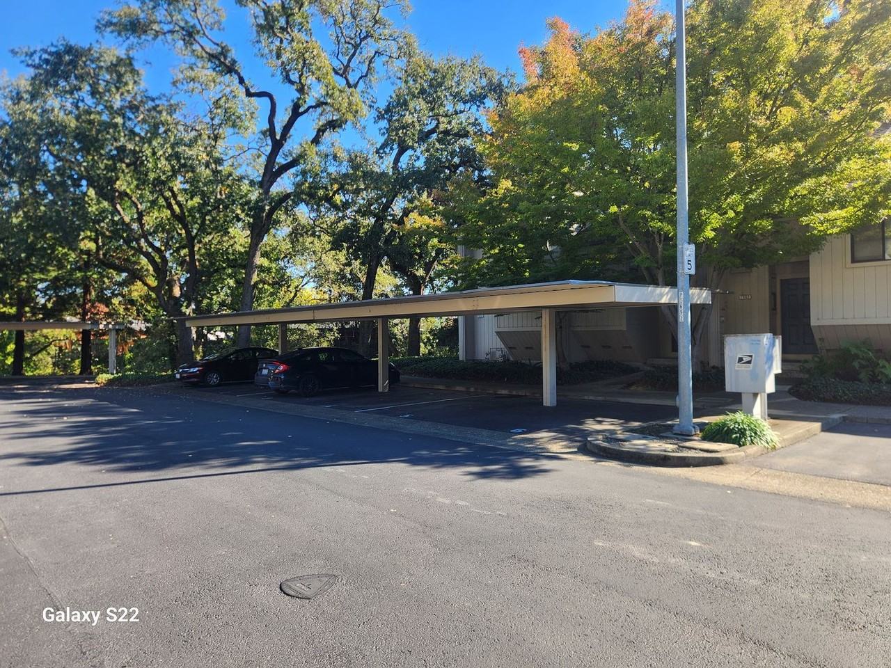 1960 Windmill Cir - Photo 4 of 21